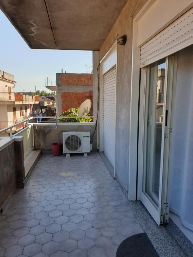 Baia Alcantara Apartments Джардини-Наксос Экстерьер фото